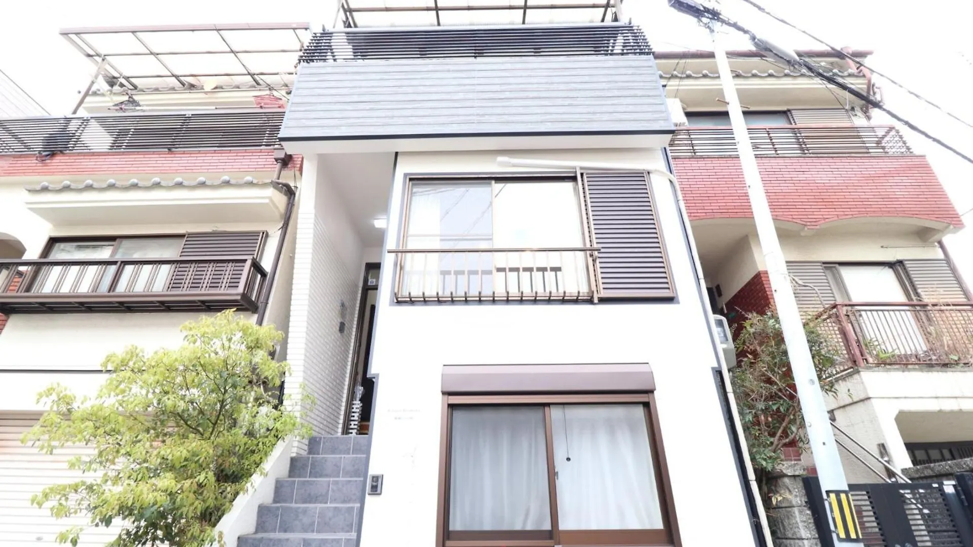 Tsuruhashi East III Vila Osaca 0*,